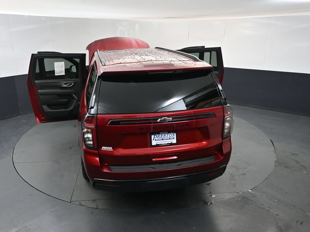 Used 2024 Chevrolet Suburban Z71 w/ Luxury Package AWD/4WD image 18