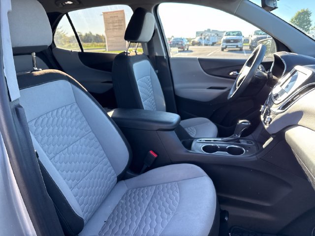 Used 2021 Chevrolet Equinox LS w/ LS Convenience Package AWD/4WD image 14