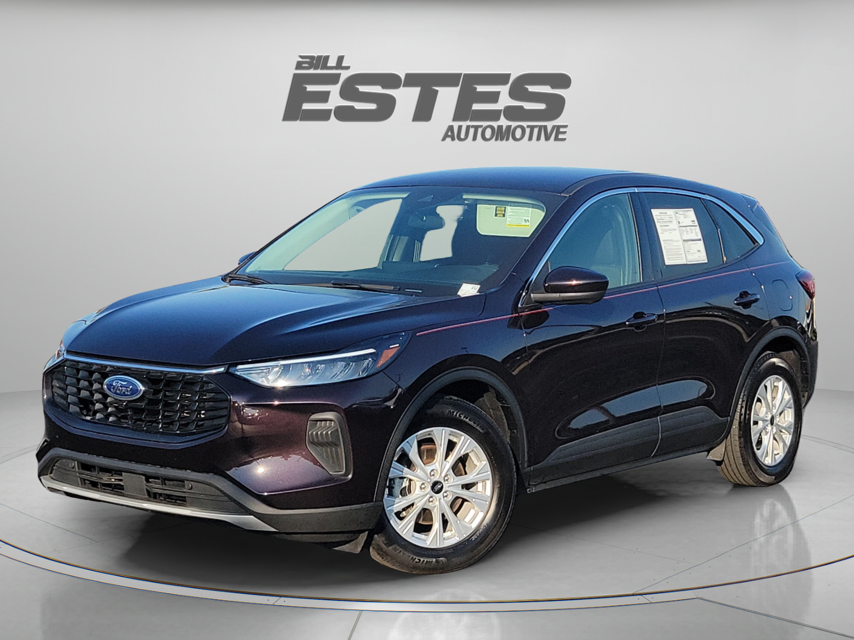 Used 2023 Ford Escape Active w/ Tech Pack #2 FWD image 1