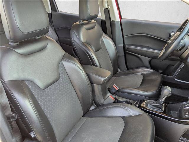Used 2018 Jeep Compass Latitude w/ Popular Equipment Group FWD image 21