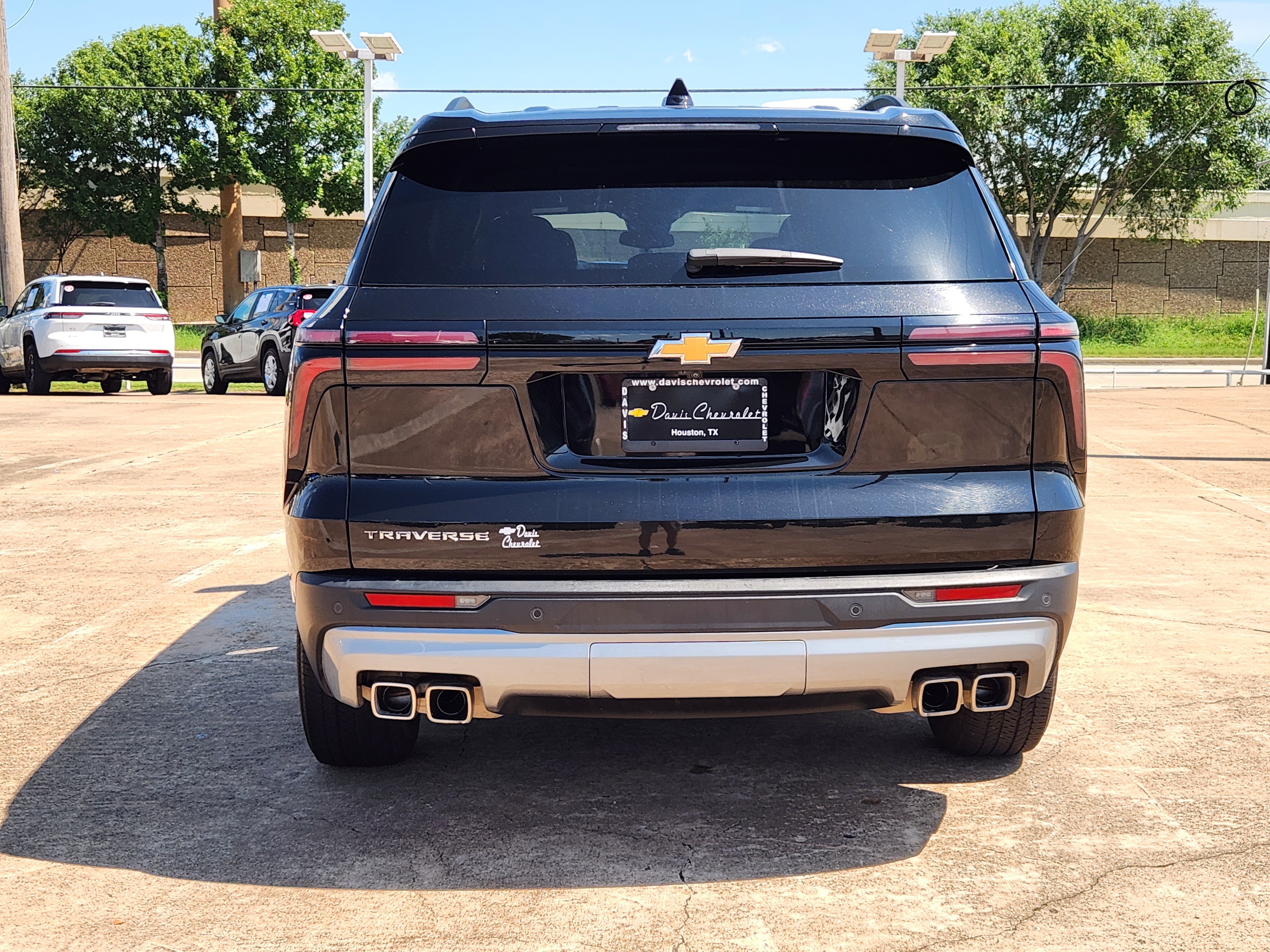Certified 2025 Chevrolet Traverse LT FWD image 7