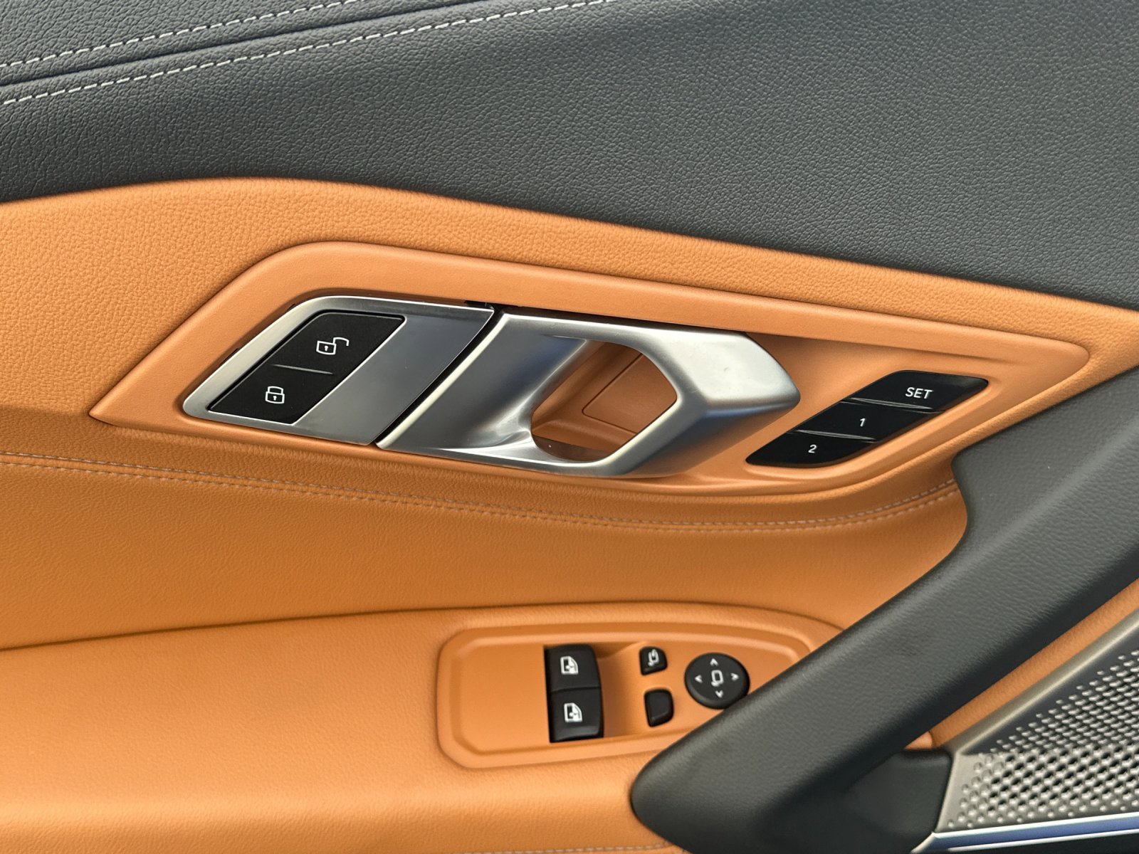 Used 2025 BMW Z4 sDrive30i w/ Premium Package image 12