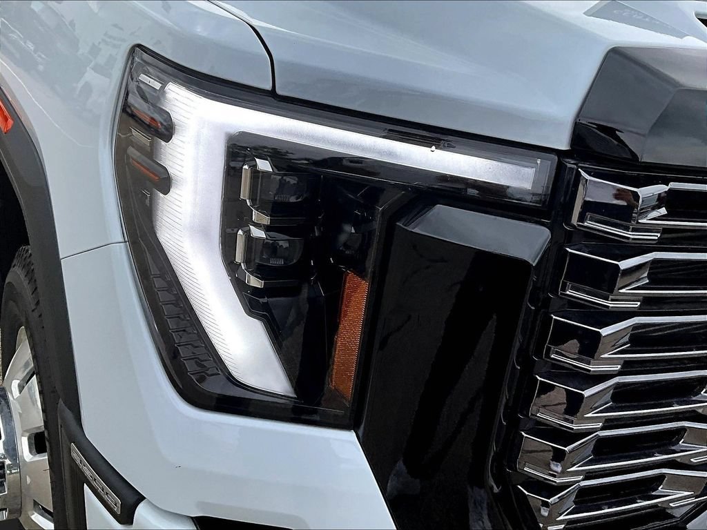 New 2026 GMC Sierra 3500 Denali Ultimate AWD/4WD image 35
