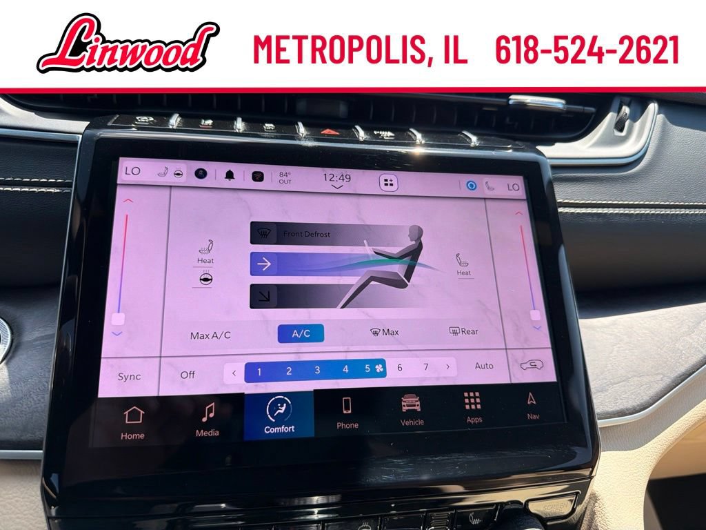 Used 2025 Jeep Grand Cherokee Limited AWD/4WD image 31