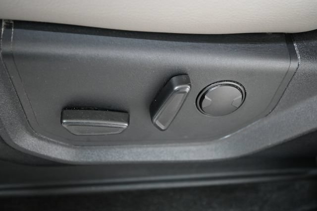 Used 2019 Ford F150 Lariat w/ Equipment Group 502A Luxury AWD/4WD image 25