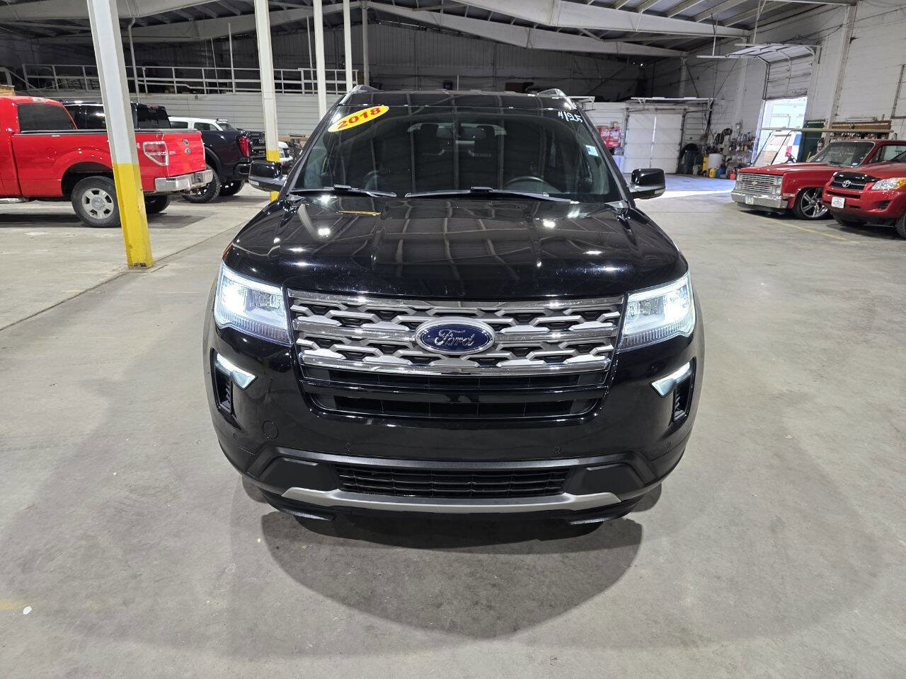 Used 2018 Ford Explorer XLT w/ Equipment Group 202A image 18
