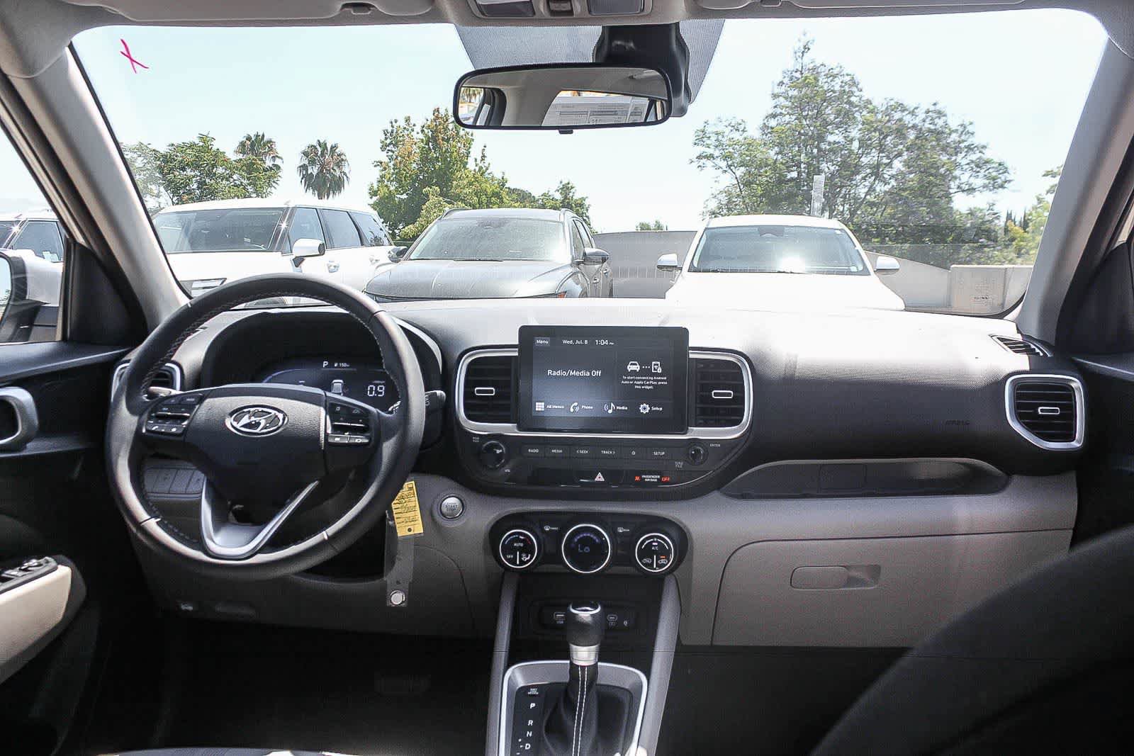 New 2026 Hyundai Venue SEL FWD image 17