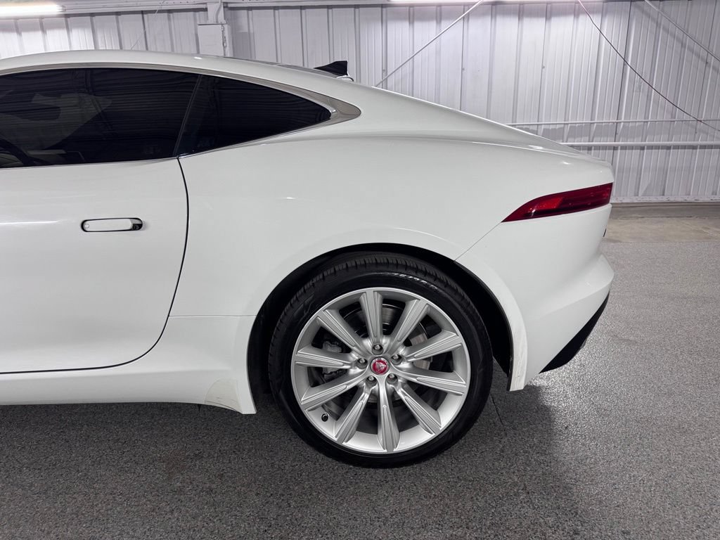 Used 2017 Jaguar F-TYPE Coupe RWD image 15