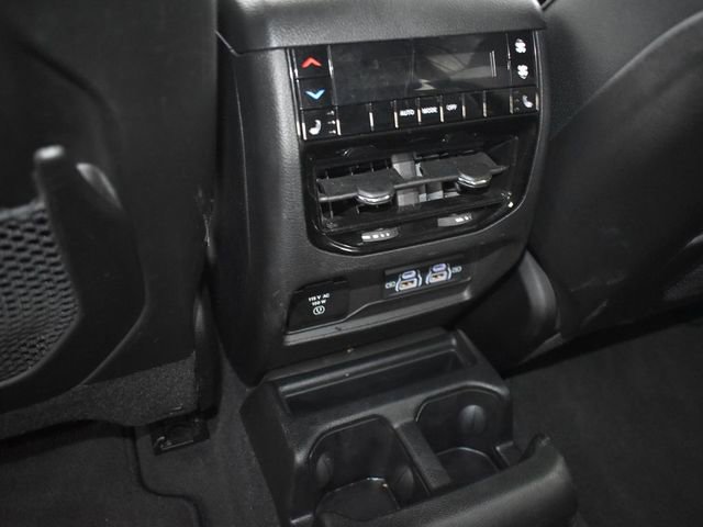 Used 2024 Jeep Grand Cherokee L Limited w/ Luxury Tech Group II image 33