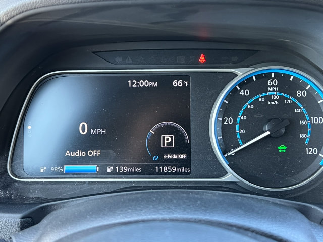 Used 2025 Nissan Leaf S FWD image 15