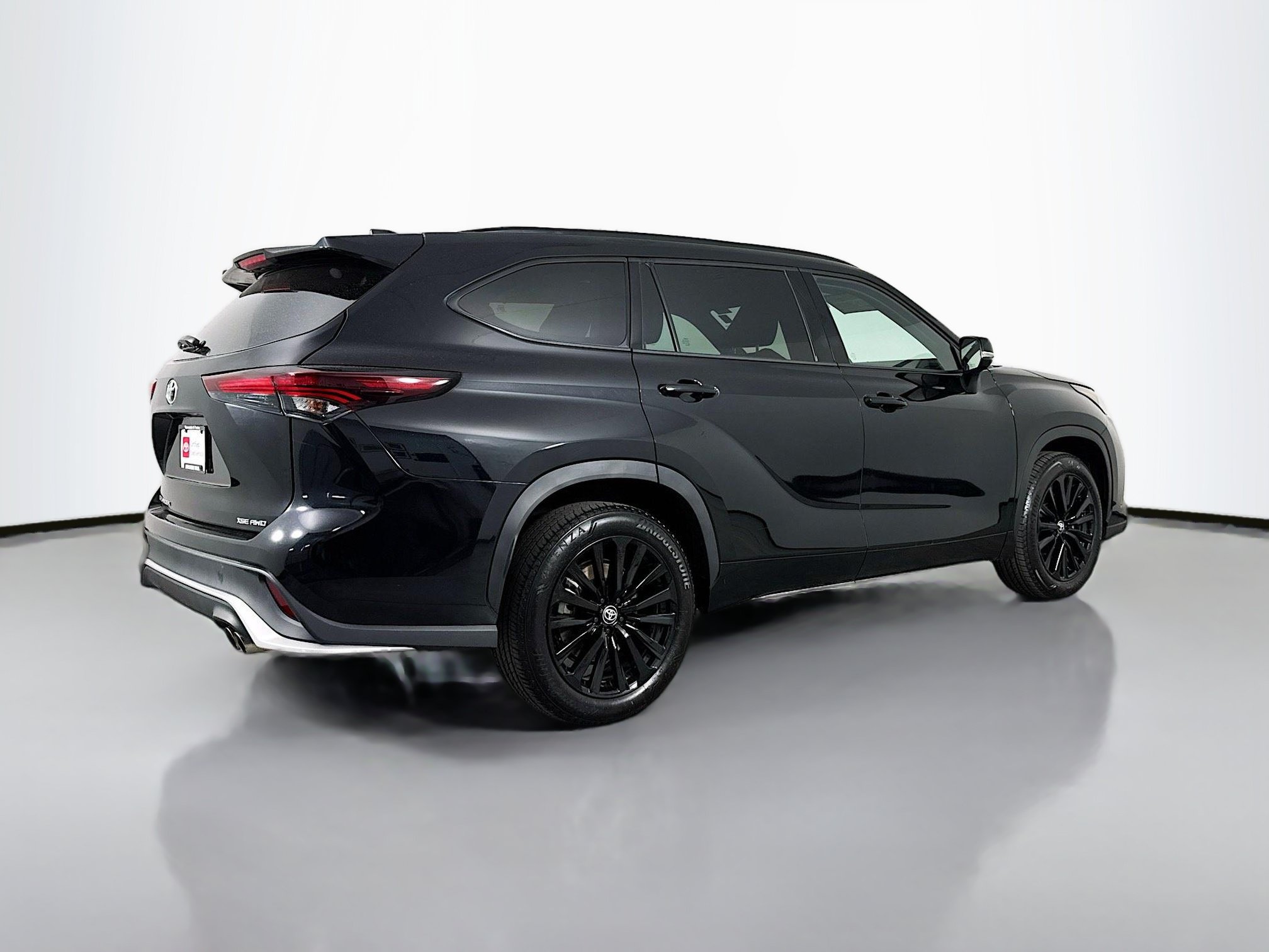 Certified 2025 Toyota Highlander XSE AWD/4WD image 7