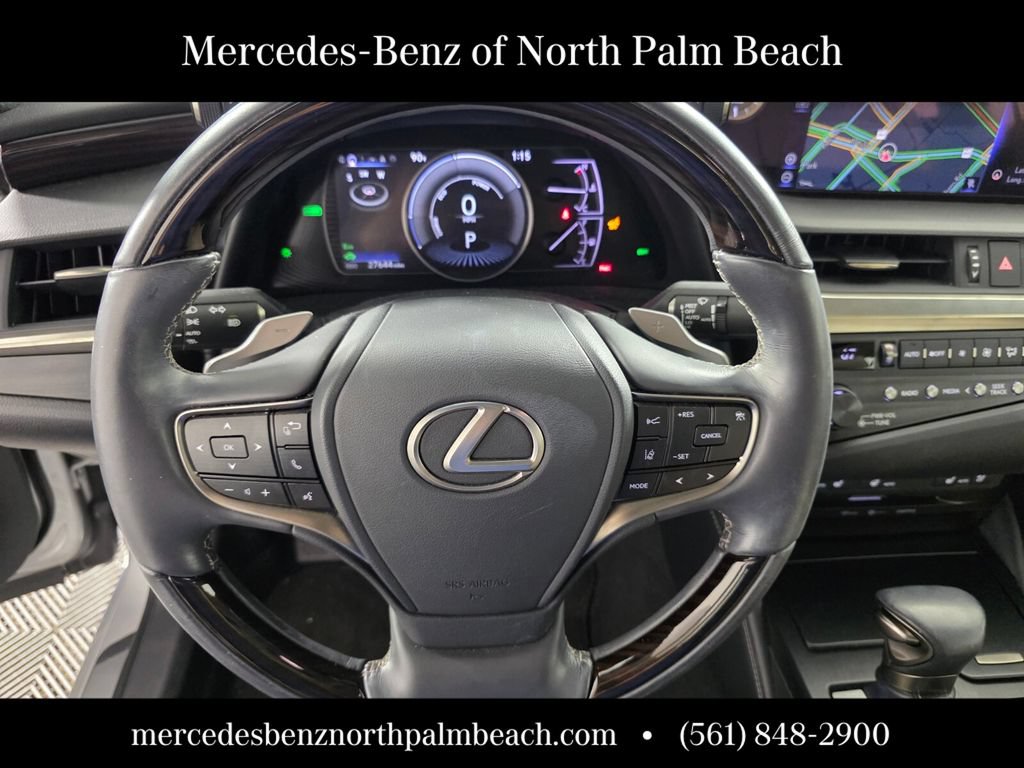 Used 2019 Lexus ES 300h w/ Premium Package FWD image 18