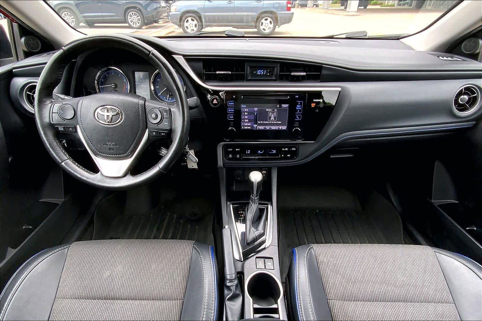 Used 2017 Toyota Corolla SE w/ Carpet Mat Package (TMS) FWD image 15