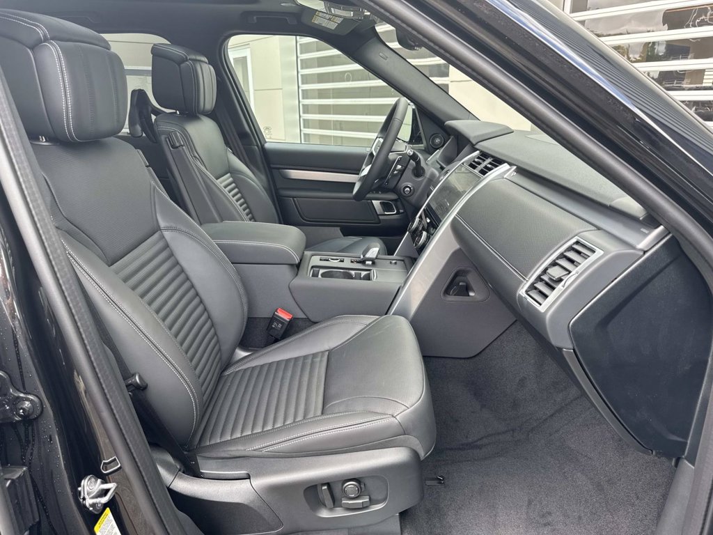 New 2026 Land Rover Discovery Dynamic SE AWD/4WD image 10