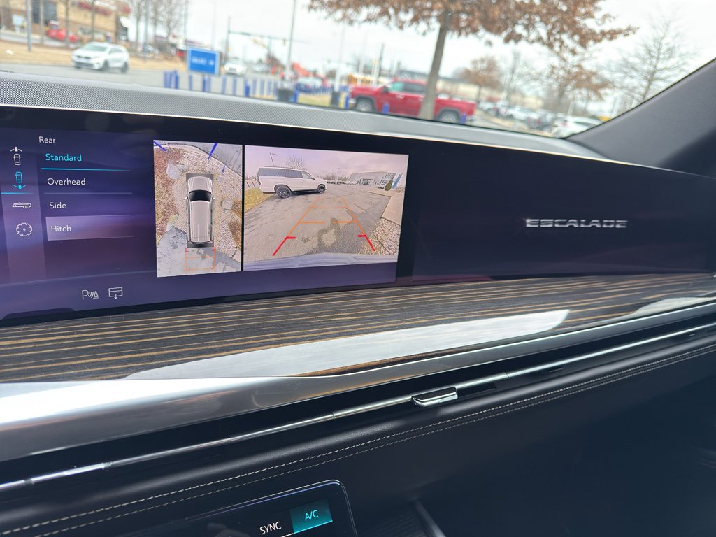 Used 2025 Cadillac Escalade Premium Luxury image 20