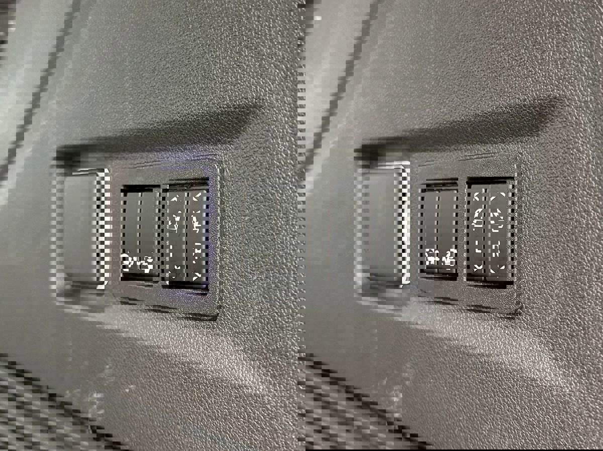 Used 2021 GMC Yukon Denali image 42