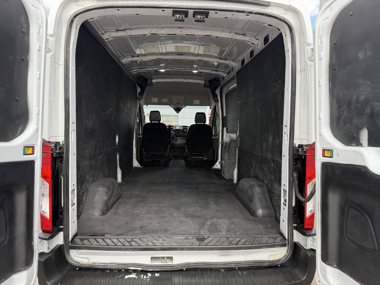 Used 2023 Ford Transit 250 Medium Roof AWD w/ Load Area Protection Package image 24