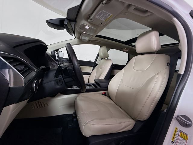 Used 2022 Ford Edge Titanium w/ Equipment Group 301A image 22