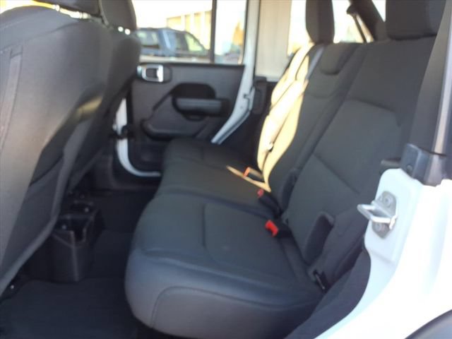 Used 2022 Jeep Wrangler Unlimited Sport AWD/4WD image 21