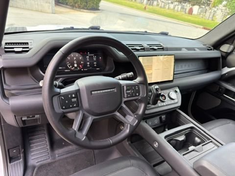 Used 2024 Land Rover Defender 130 X-Dynamic SE AWD/4WD image 14