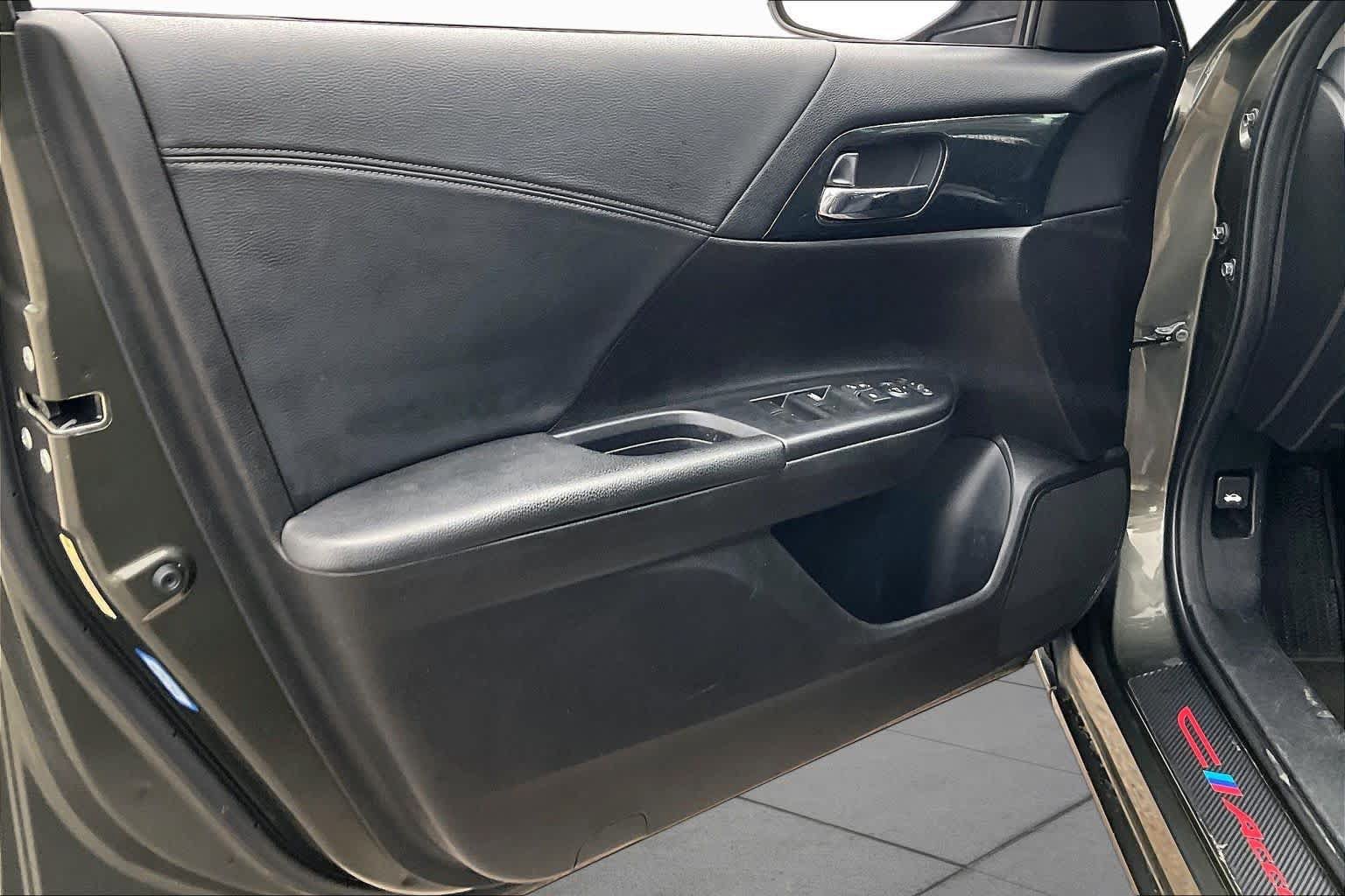 Used 2013 Honda Accord Sport image 20