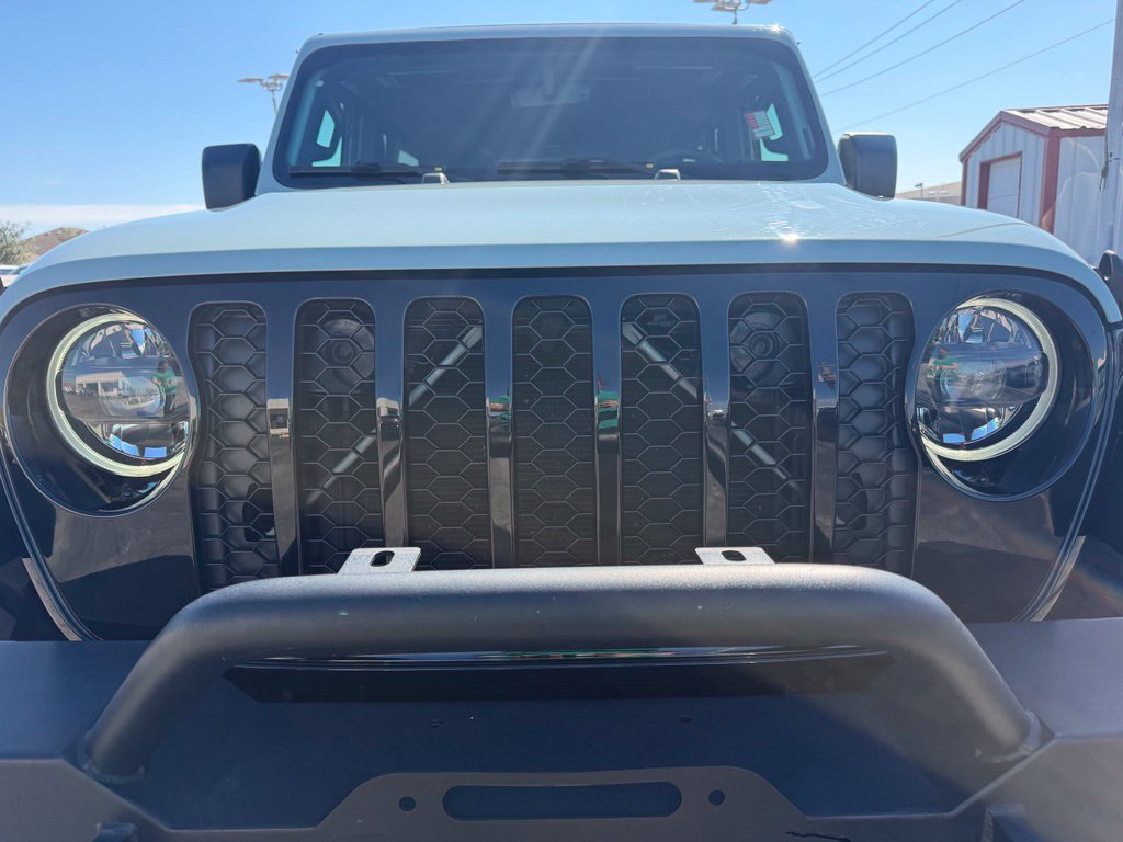 Used 2023 Jeep Wrangler Unlimited w/ Sun & Screen Package AWD/4WD image 7