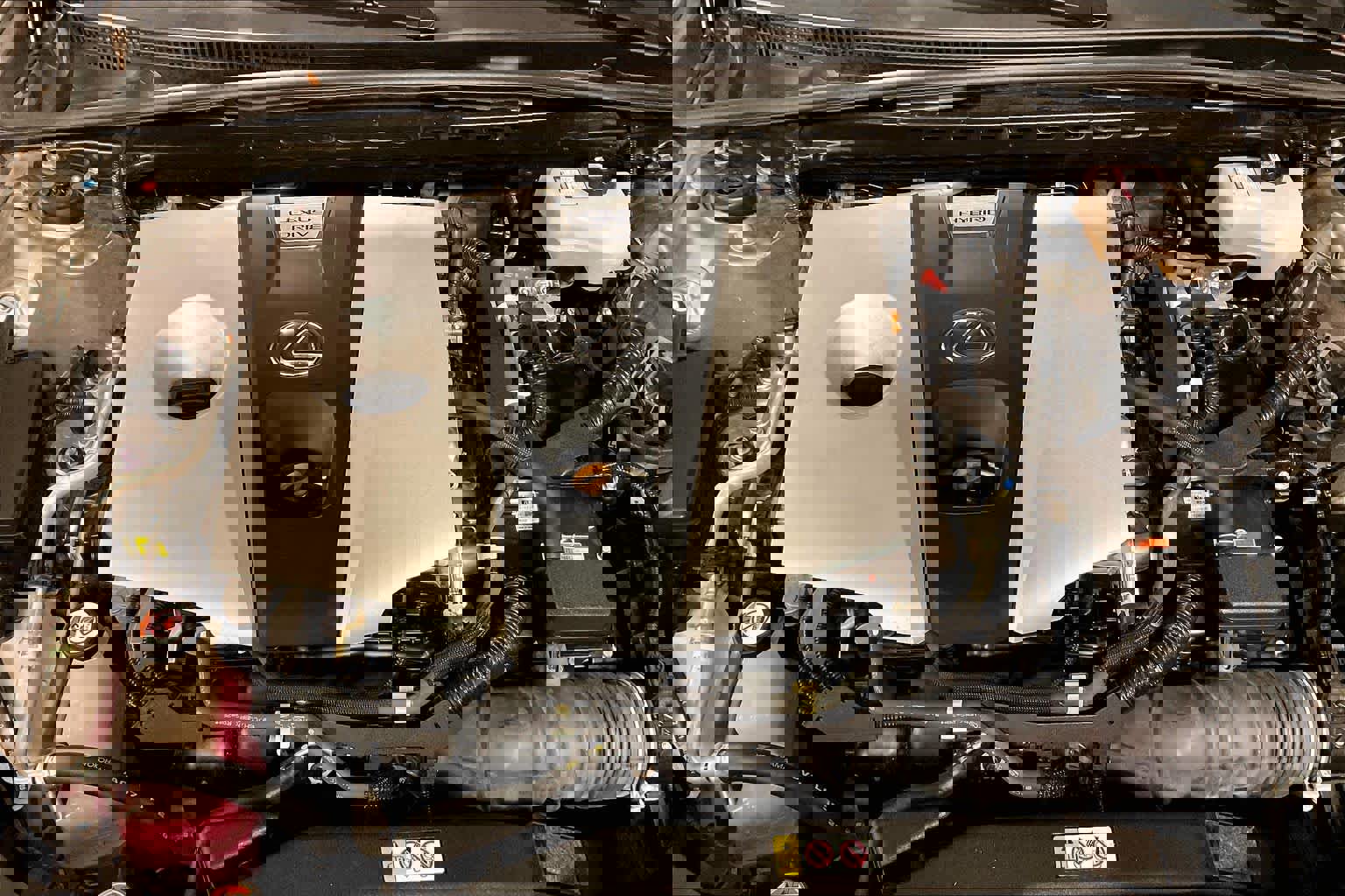 Used 2021 Lexus ES 300h Ultra Luxury w/ Accessory Package 2 image 30