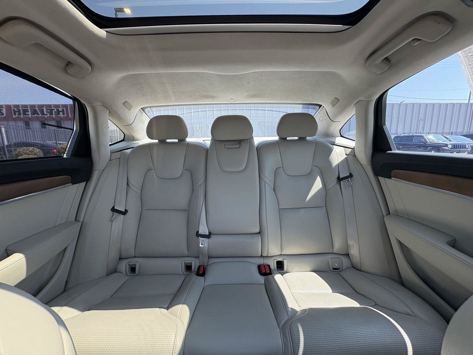 Used 2019 Volvo S90 T8 Inscription w/ Luxury Package AWD/4WD image 19