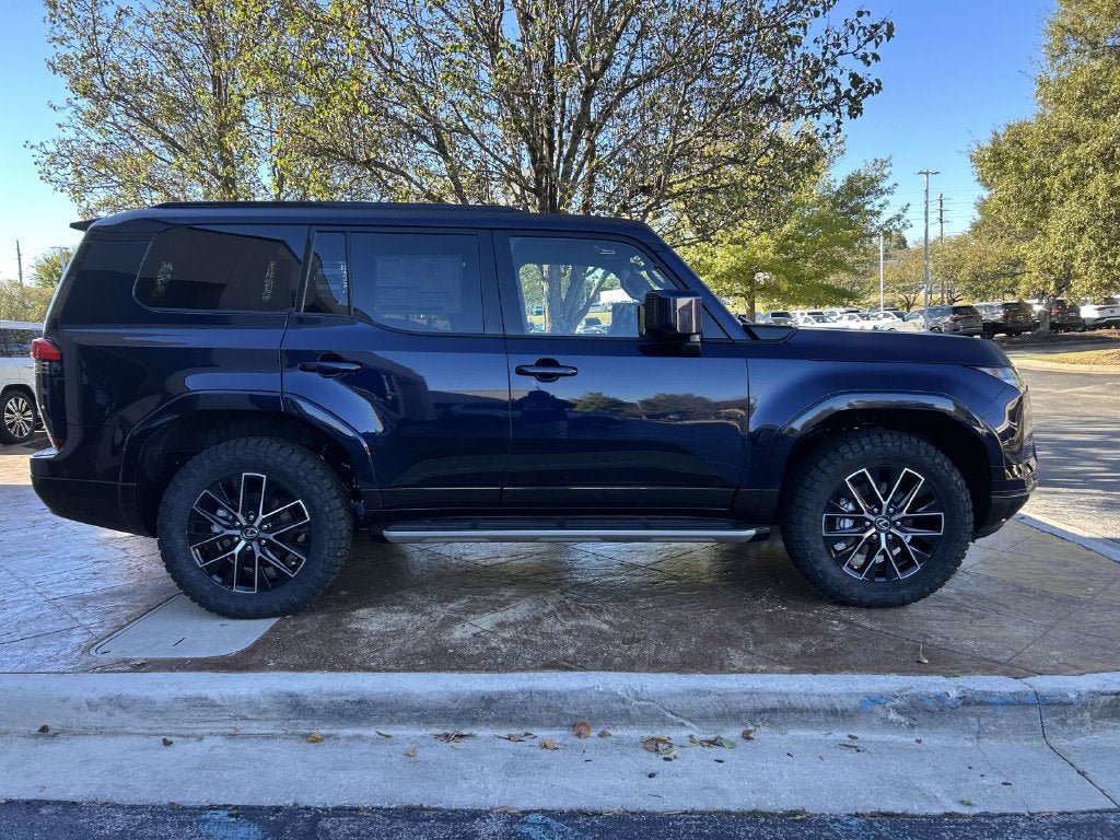 New 2026 Lexus GX 550 AWD/4WD image 2