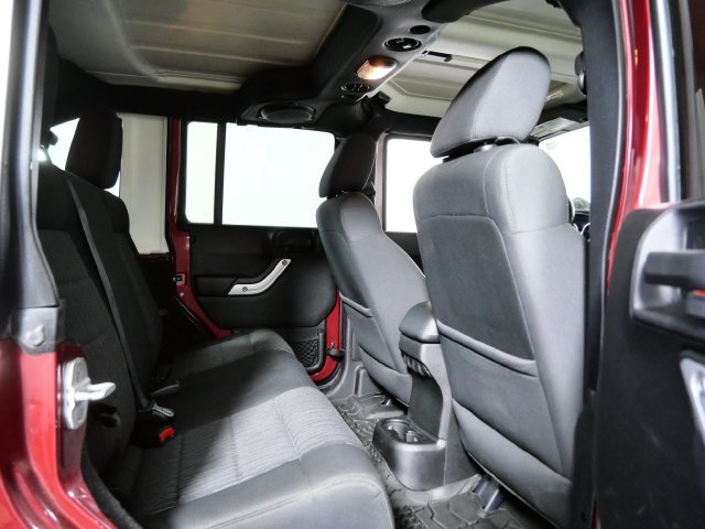 Used 2011 Jeep Wrangler Unlimited Sahara AWD/4WD image 12