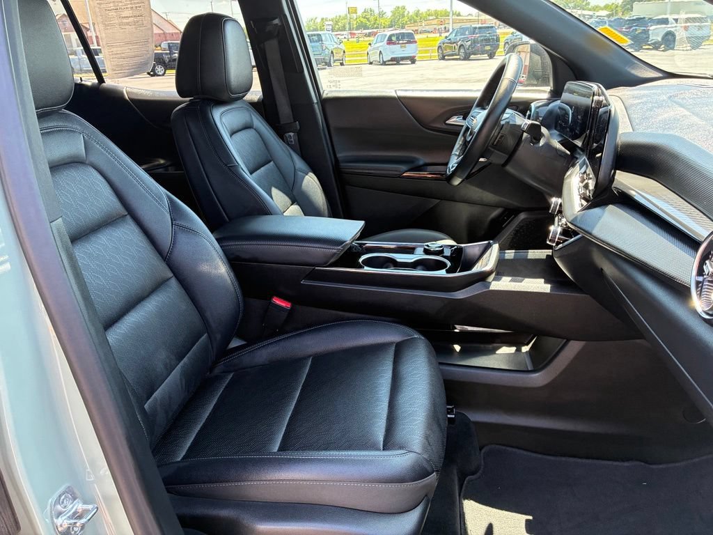 Used 2026 Chevrolet Equinox LT w/ Convenience Package II AWD/4WD image 8