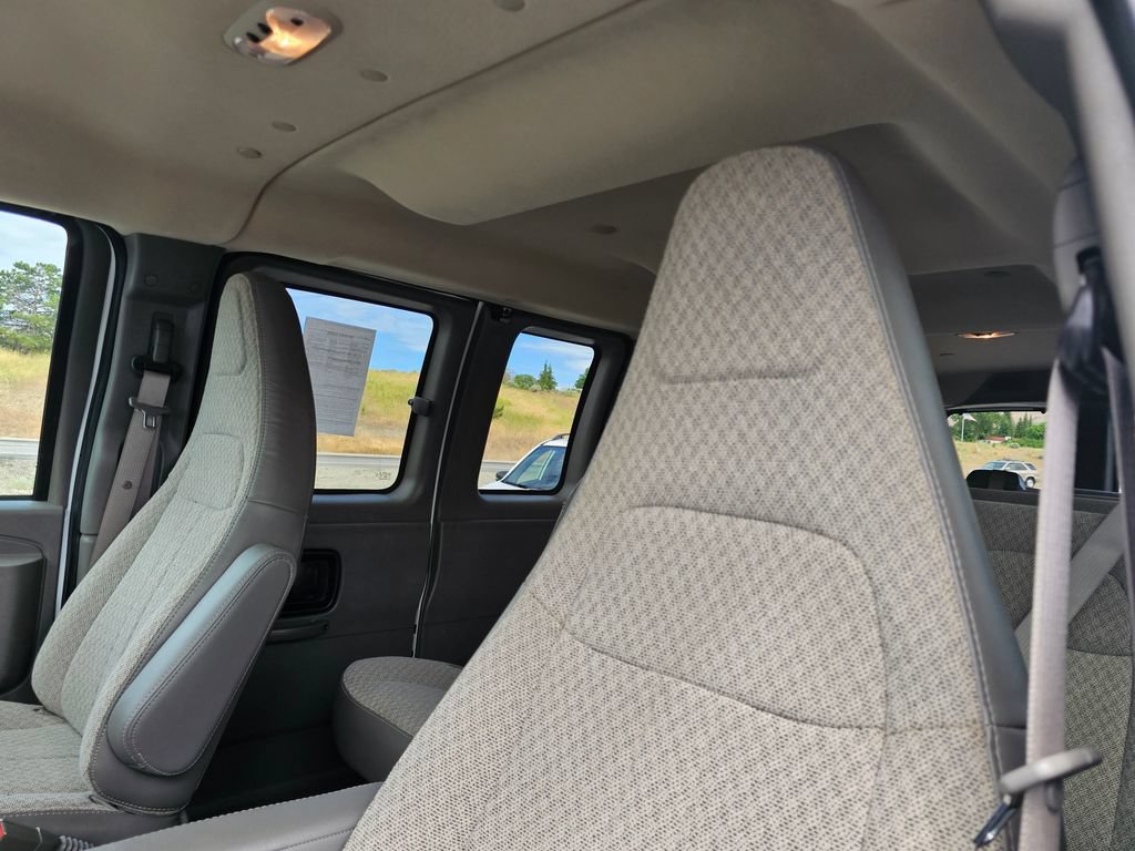 Certified 2025 Chevrolet Express 3500 LT RWD image 26