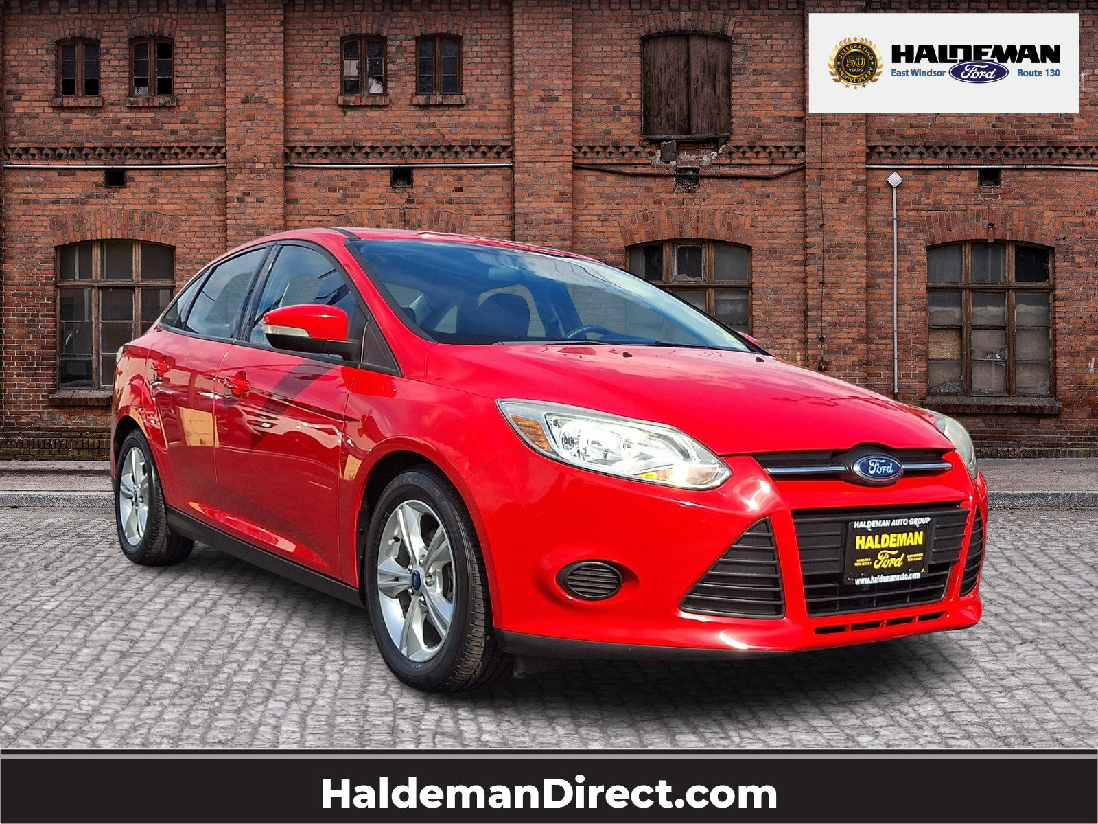 Used 2014 Ford Focus SE FWD image 1