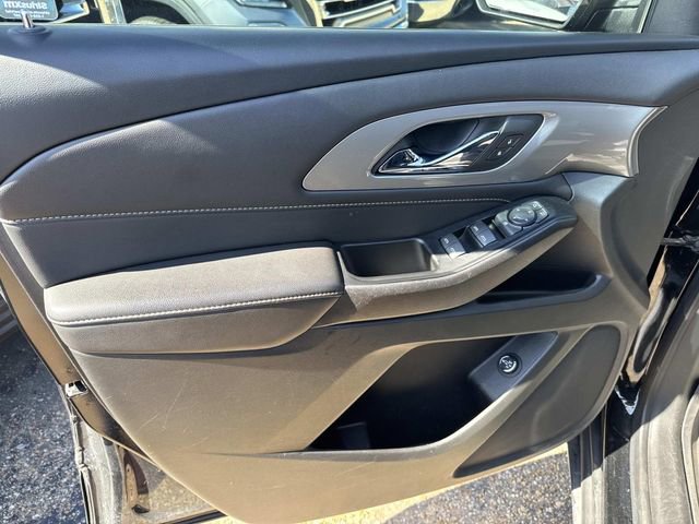 Used 2023 Chevrolet Traverse LT w/ LPO, Floor Liner Package image 24