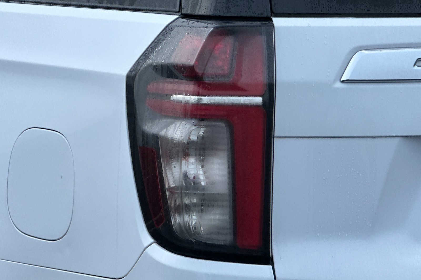 Used 2022 Chevrolet Suburban Premier image 50