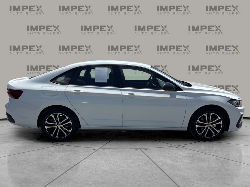 Used 2025 Volkswagen Jetta Sport FWD image 6