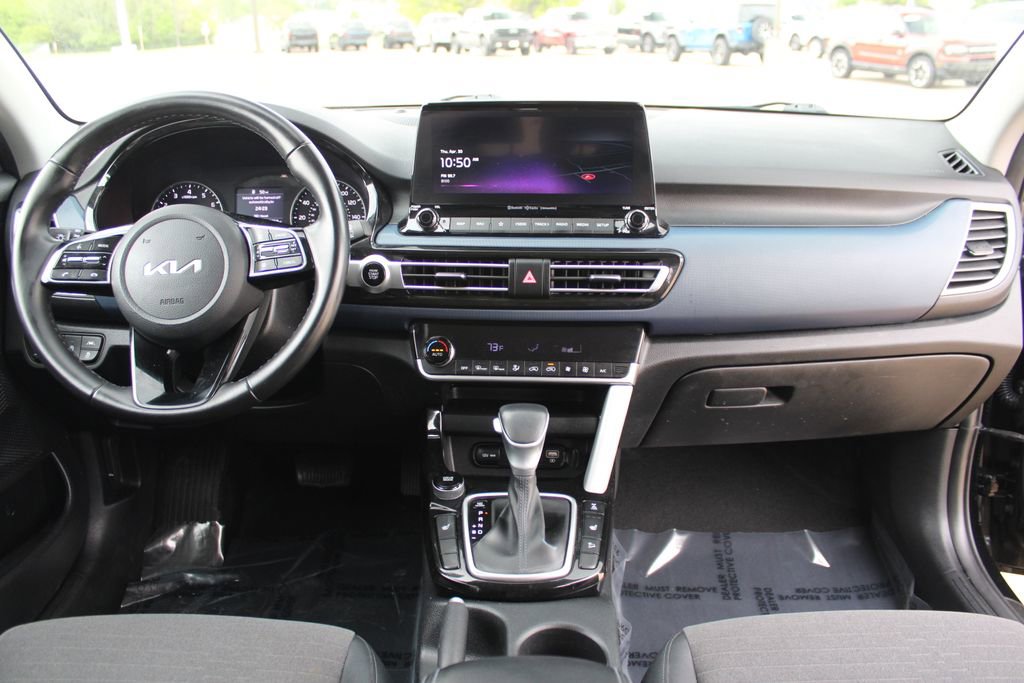 Used 2023 Kia Seltos Nightfall Edition AWD/4WD image 40