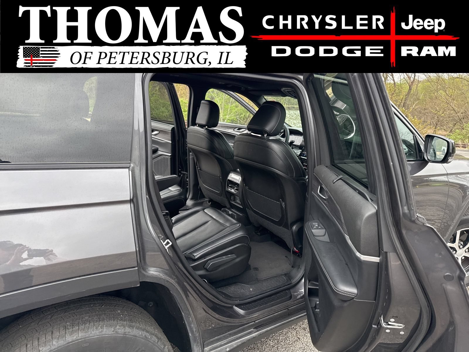 Used 2024 Jeep Grand Cherokee L Limited w/ Luxury Tech Group II AWD/4WD image 18