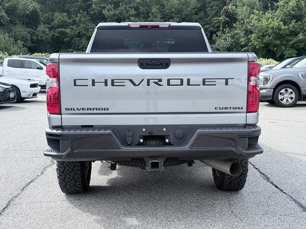 Used 2024 Chevrolet Silverado 2500 Custom w/ Custom Value Package AWD/4WD image 5