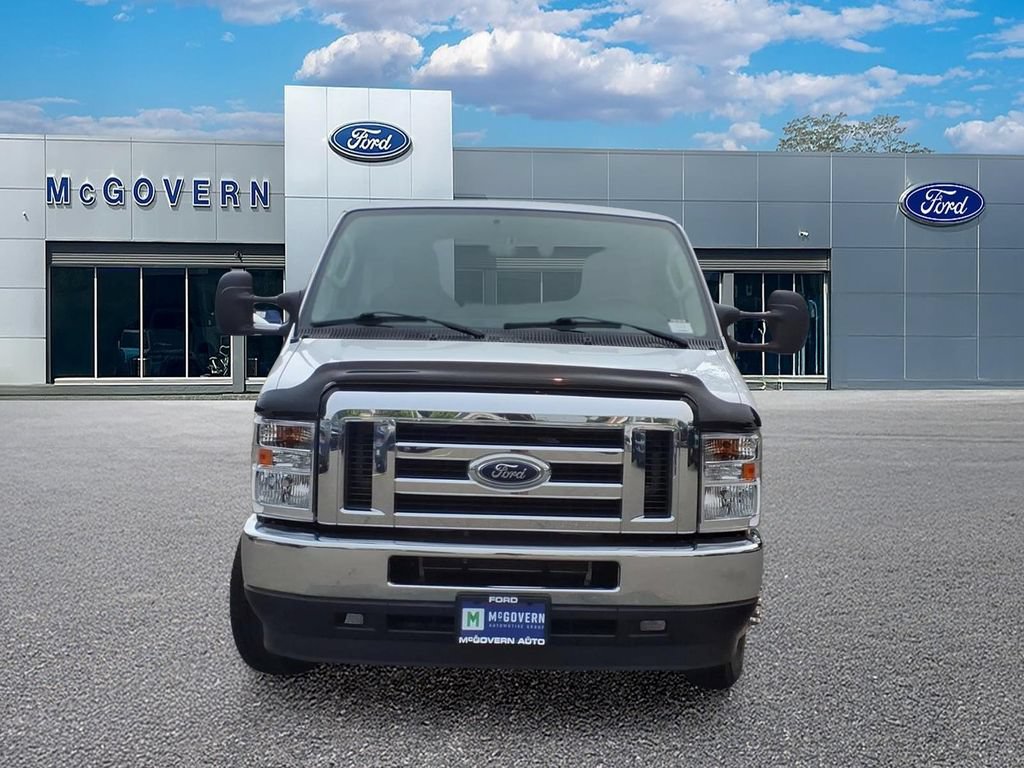 Used 2023 Ford E-450 and Econoline 450 Super Duty w/ Power Windows & Locks Group RWD image 3