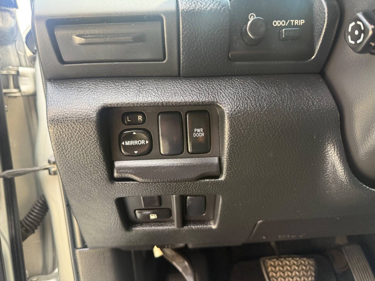 Used 2005 Lexus RX 330 FWD image 17