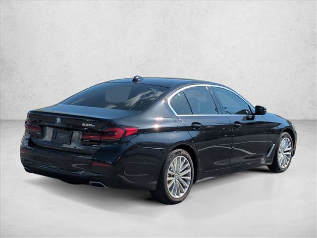 Used 2021 BMW 530e w/ Premium Package image 5