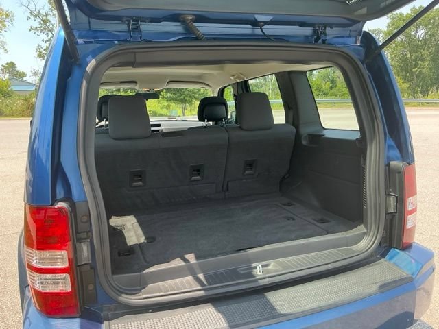 Used 2010 Jeep Liberty Sport AWD/4WD image 10