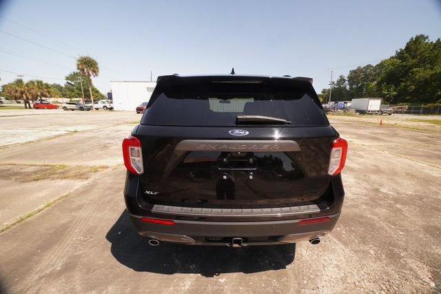 Used 2023 Ford Explorer XLT w/ Equipment Group 202A RWD image 4