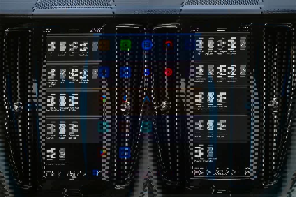 Used 2024 Volvo XC60 B5 Ultimate image 14