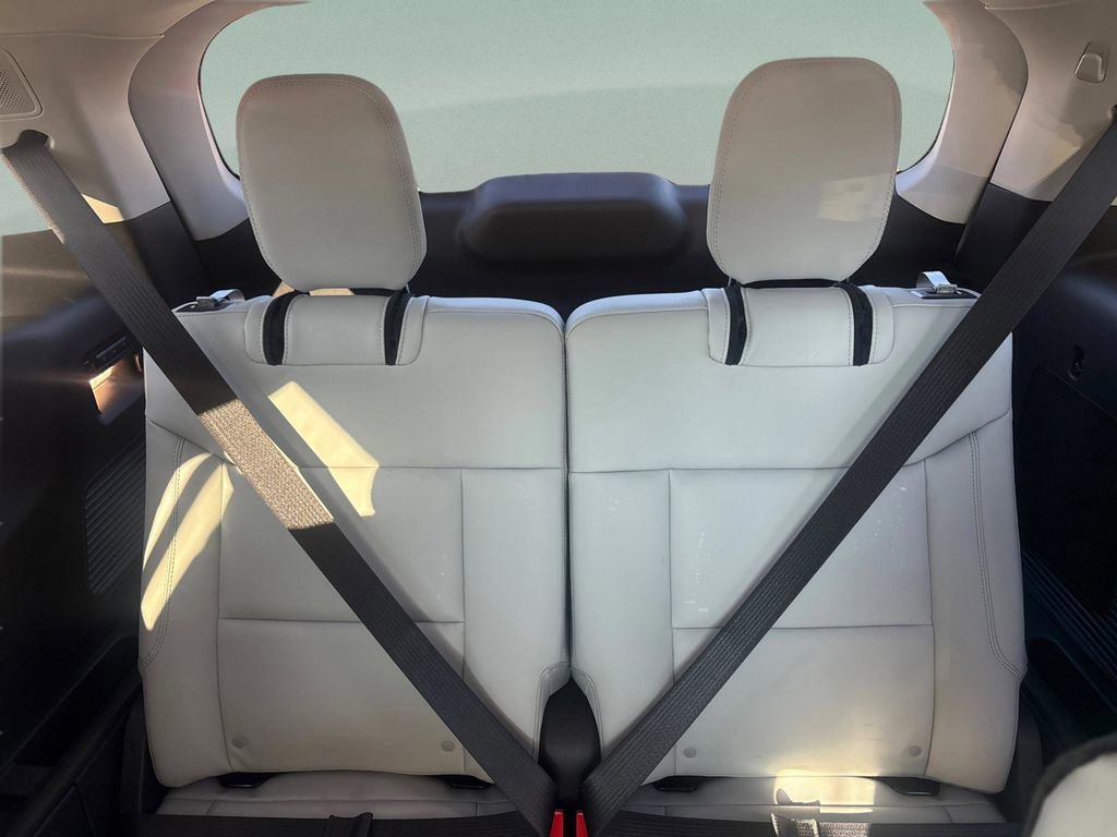 New 2026 Ford Explorer Platinum w/ LUX Leather Package image 17