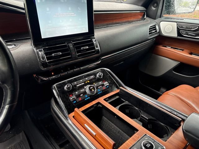 Used 2019 Lincoln Navigator Reserve w/ Cargo Package AWD/4WD image 13