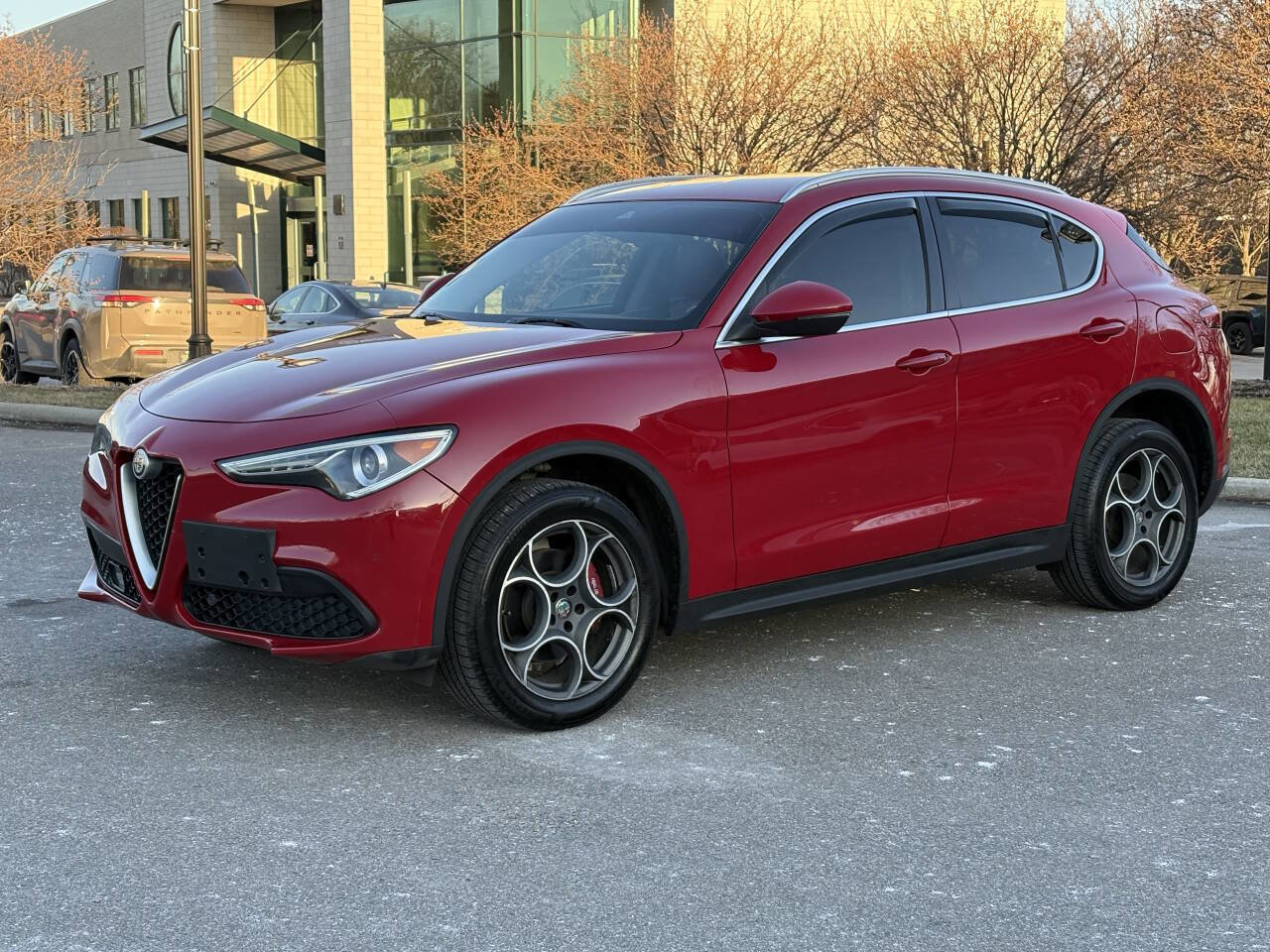 Used 2018 Alfa Romeo Stelvio AWD image 1