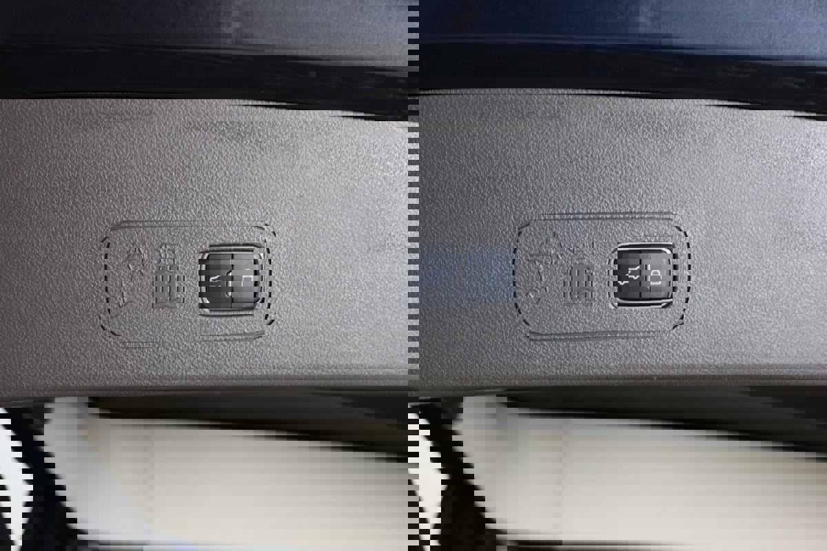 Used 2021 Lincoln Aviator Reserve w/ Class IV Trailer Tow Package image 34