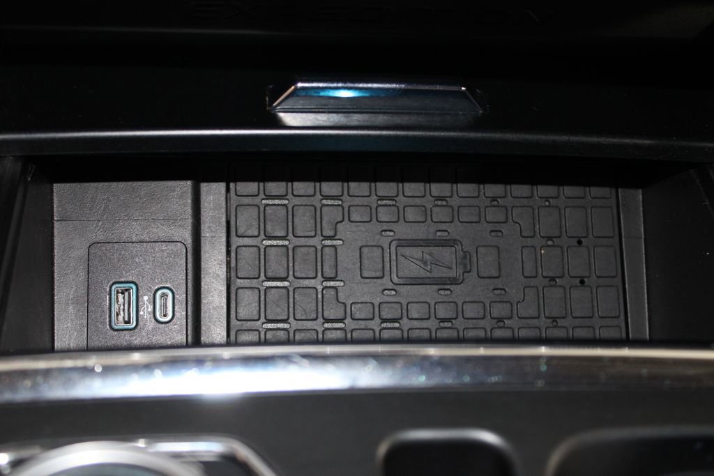 Used 2024 Ford Expedition Max XLT image 49